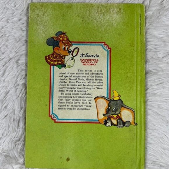 Vintage Set of 4 Disney Children's Books Dumbo/ 3 Little Pigs/ Scamp/ Peter Pan - Picture 5 of 16
